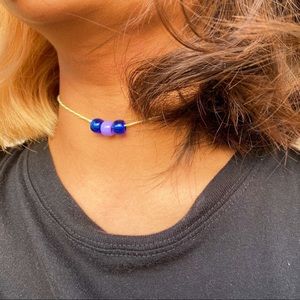 green lined necklace/choker